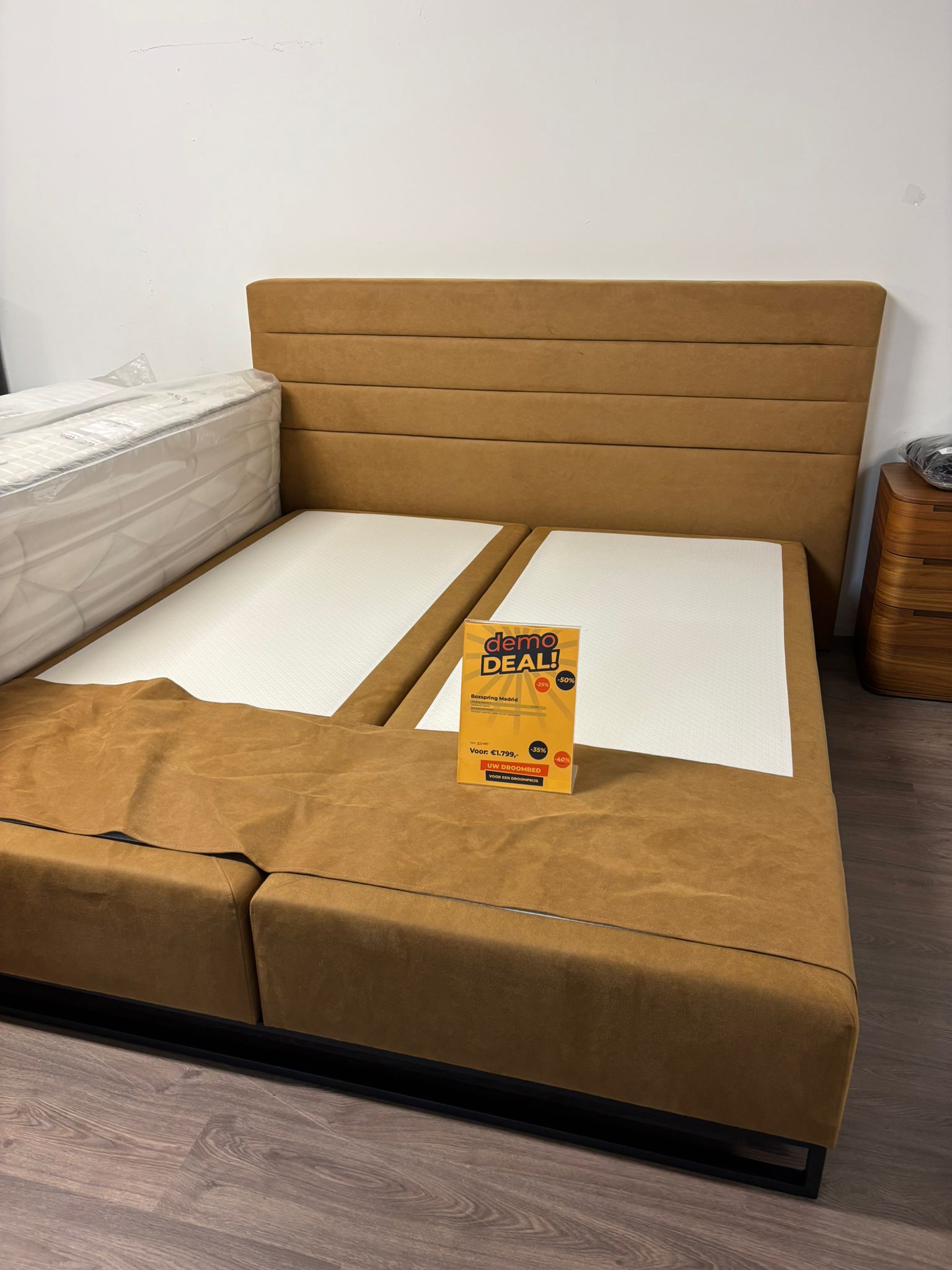 Madrid Boxspring - 180x210cm (Harderwijk)