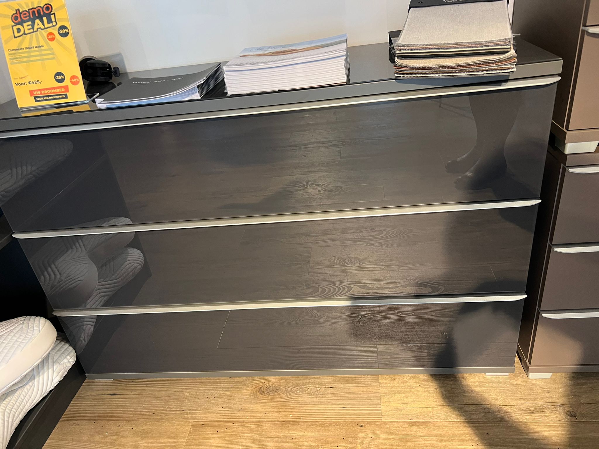 Commode Staud Rubin 3-laden (Harderwijk)