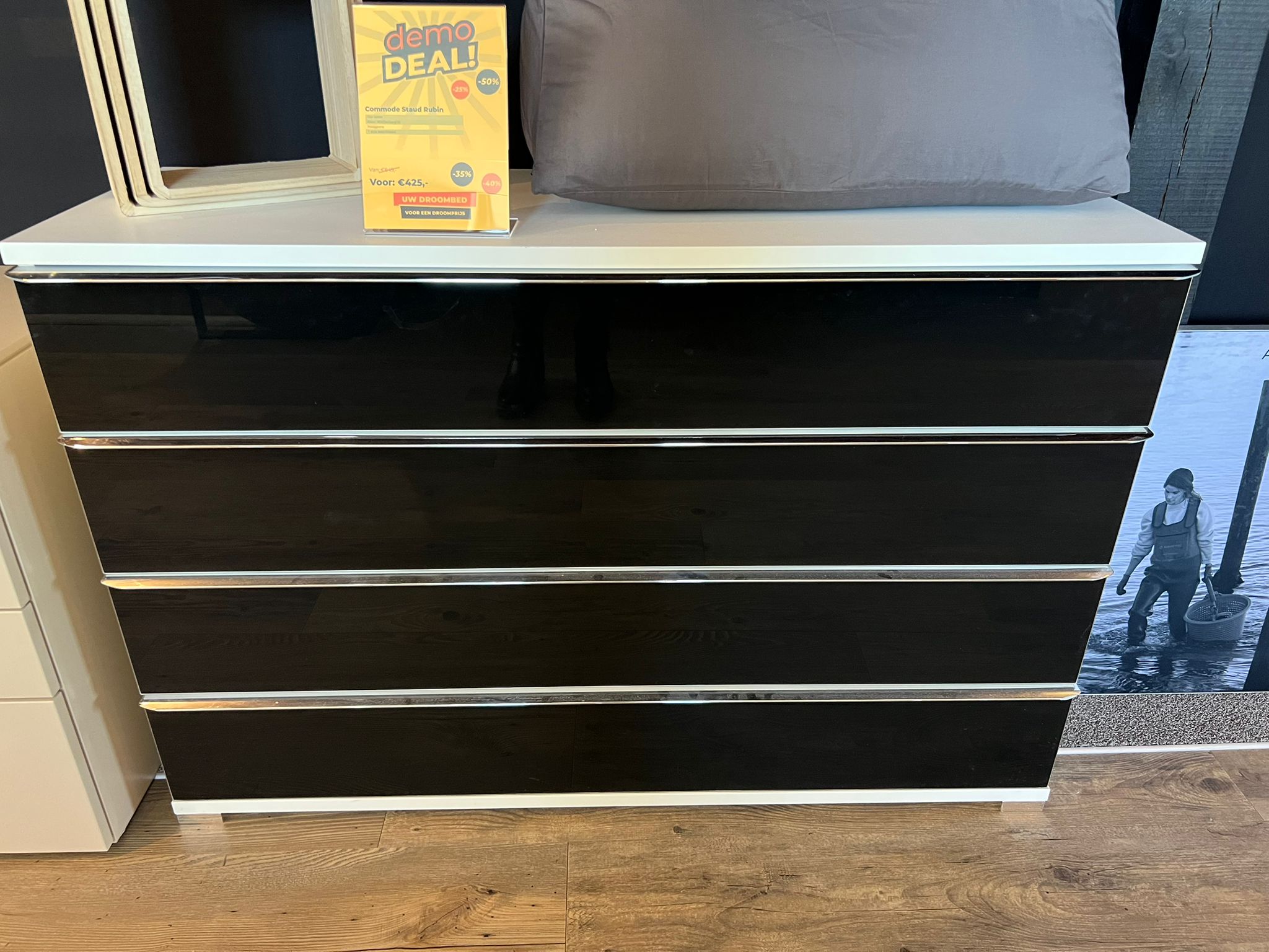 Commode Staud Rubin 4-laden (Harderwijk)