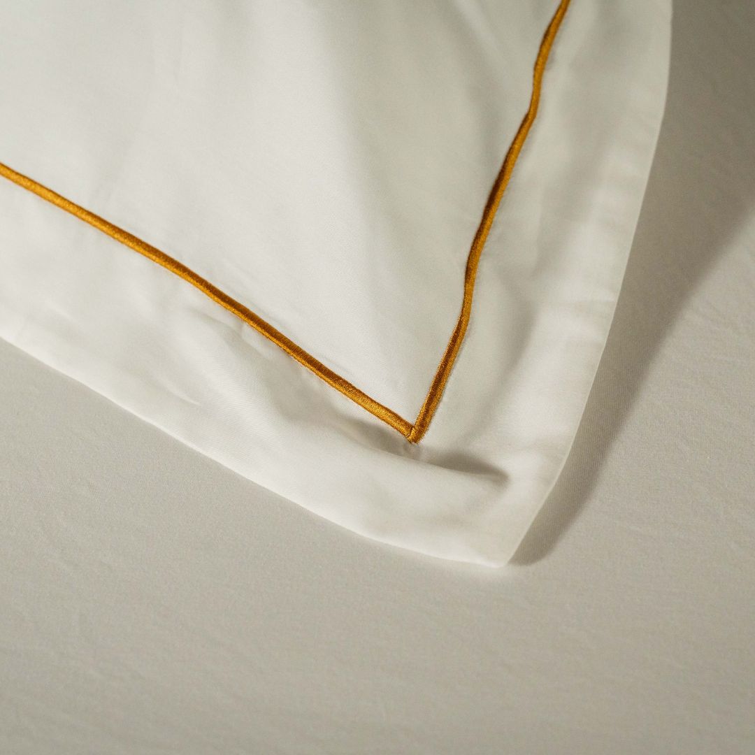 Kayori dekbedovertrek Arida Katoensatijn 100% katoen wit