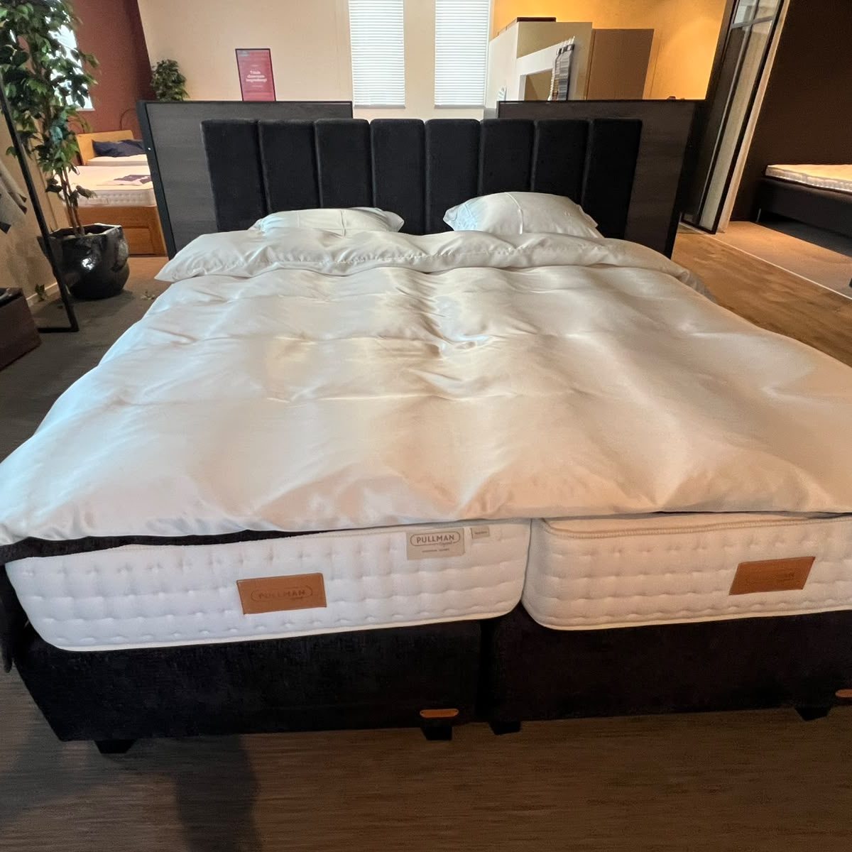Pullman New Orleans vlakke boxspring 180x210 cm showroommodel Harderwijk