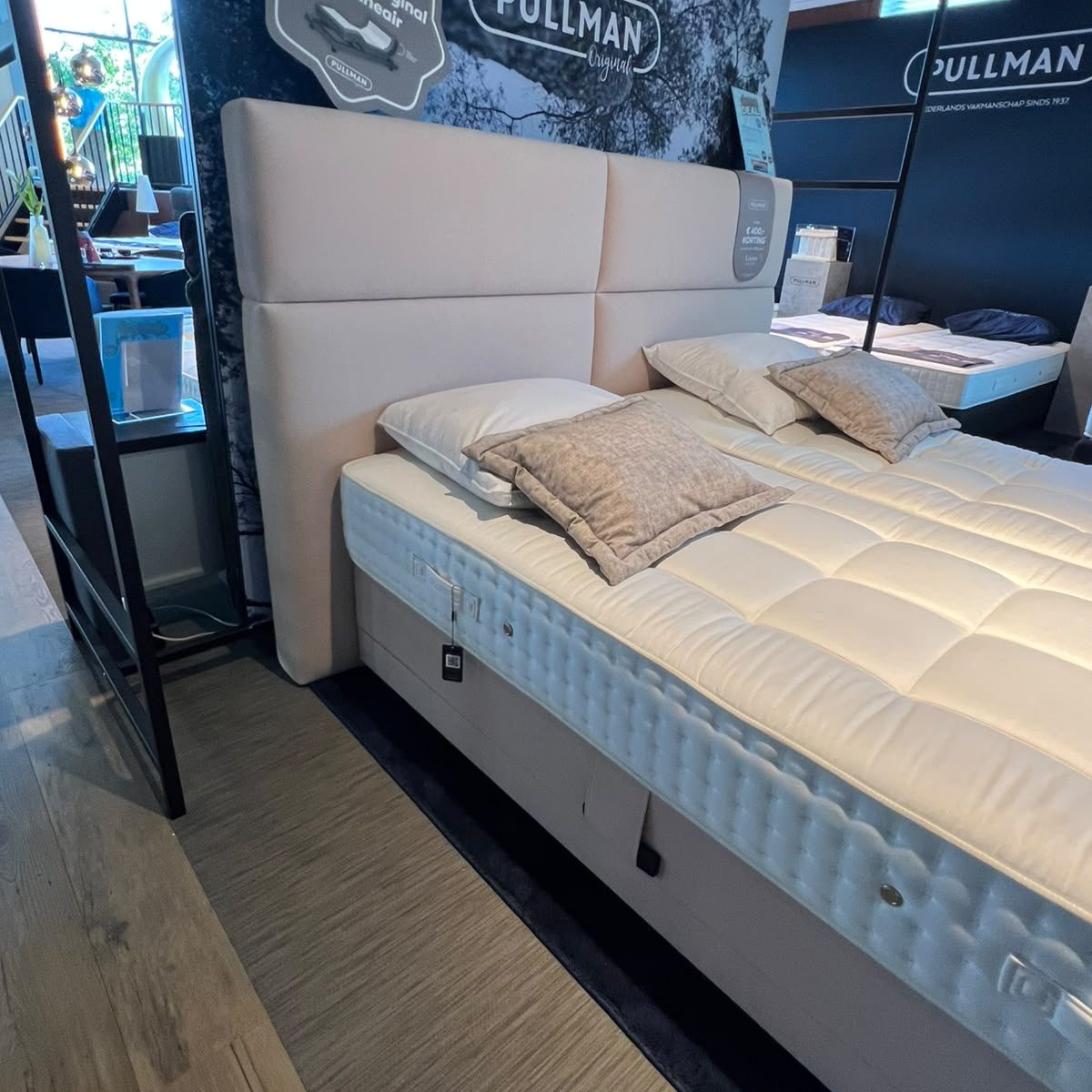 Pullman New York verstelbare boxspring 180x210 cm showroommodel Harderwijk