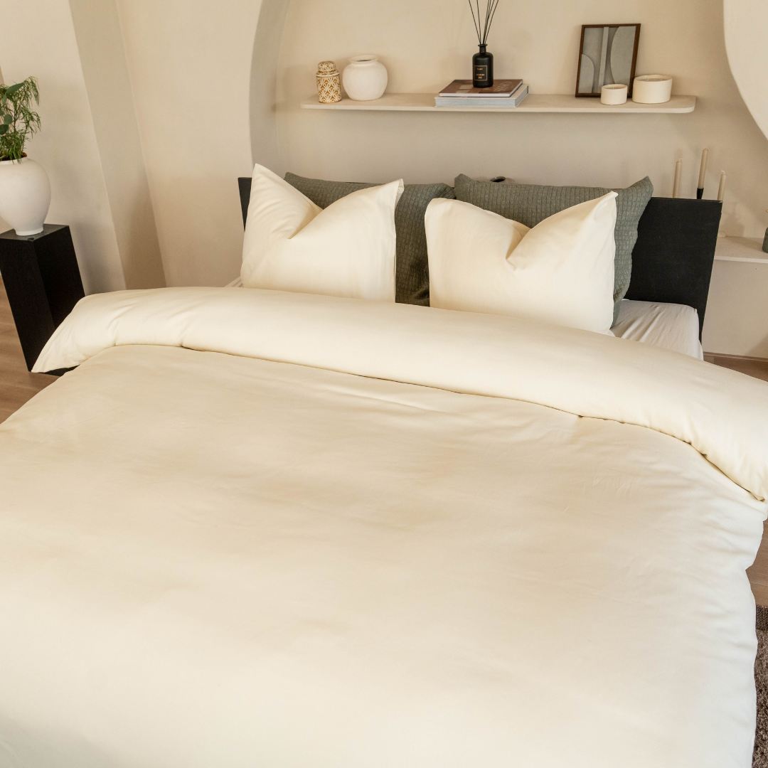 Kayori dekbedovertrek Taga Katoensatijn 100% katoen offwhite